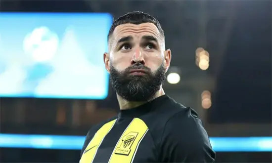 Karim Benzema se soigne a Madrid