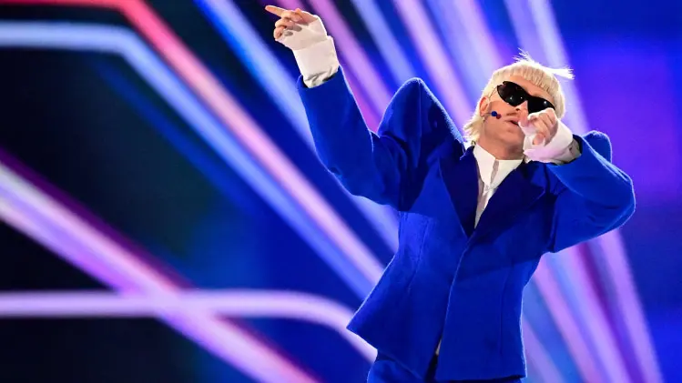 le candidat hollandais evince de Eurovision 2024