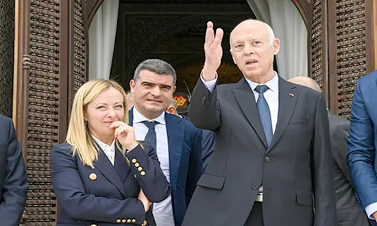 pret italien a la Tunisie