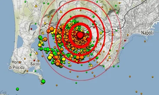 serie de tremblement de terre a Naples