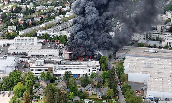 usine armement en feu a Berlin